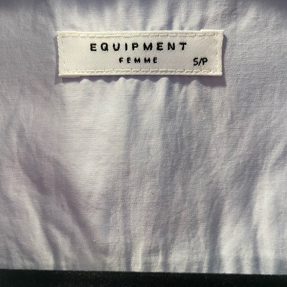 Equipment Femme Bell Sleeve Button Up - Picture 3 of 5